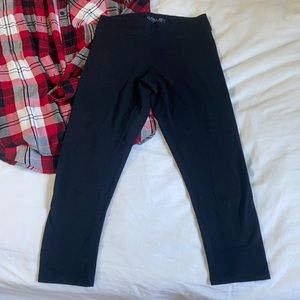 🌷 FREE XS GARAGE BLACK CAPRIS LEGGINGS SUNNY